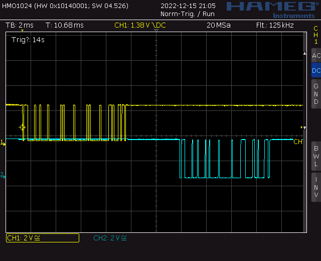 Modbus signals in front of RS485 transceiver on the osciloscope